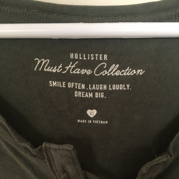 Hollister Lace-up T-shirt - Picture 3 of 5